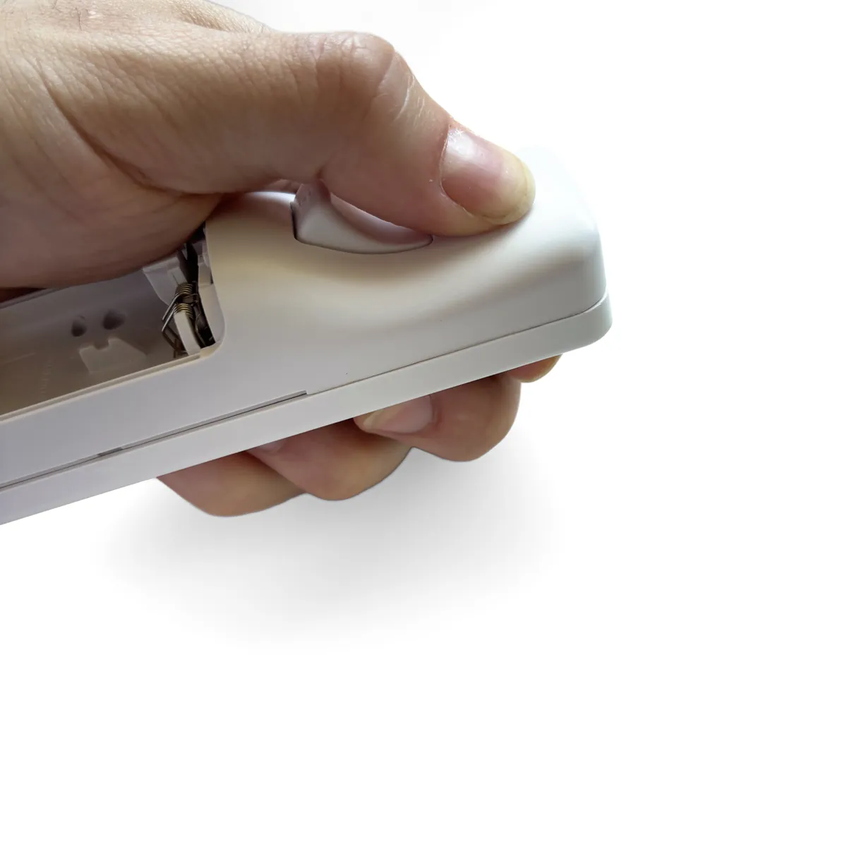 Closed remote with the seam flush all the way around